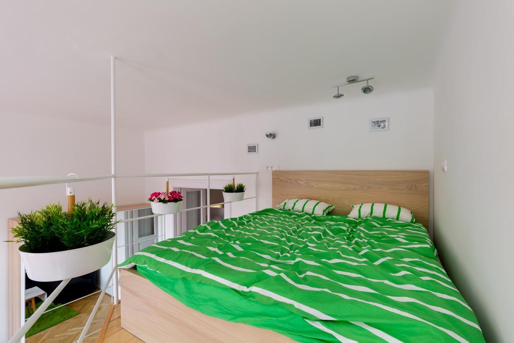 F4 Fiumei Apartment ブダペスト エクステリア 写真